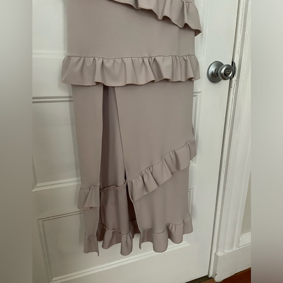 Show Me Your Mumu Greta Ruffle Dress in Show Me The Ring - Sz Medium - Picture 4 of 7